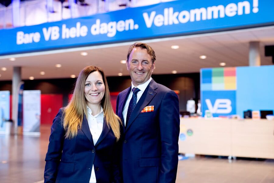Salgs-og markedssjef Stine Anda Pedersen og daglig leder Øystein Kjellsen som var strålende fornøyde med rekordoppslutningen på VB Dagene.