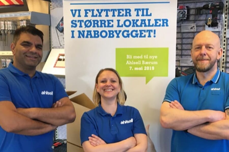 Dette er noen av de som møter fagfolkene som tar turen innom den nye butikken. Barinder Singh Virk, Marie Anette S. Irgens og Marcin Baczek.