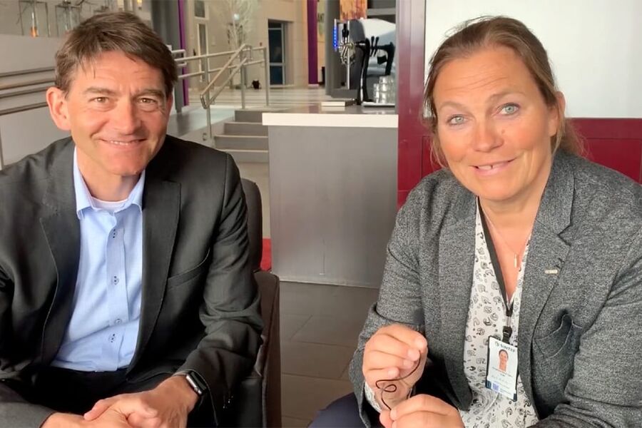 -Jeg er godt tilfreds med SINTEFs resultat i 2018. Etter flere krevende år, trenger SINTEF en inntjening på dette nivået for å investere i vår forskning, slik at vi kan være med å utvikle verdiskaping og gode samfunnsløsninger for Norge i årene som kommer, sier SINTEFs konsernsjef Alexandra Bech Gjørv, sammen med visekonsernsjef Reidar Bye.