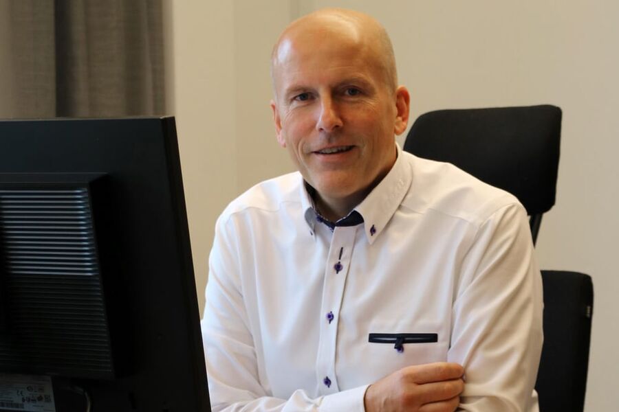 EcoNordic er et system fra Flexit som utfordrer fagmiljøene til å tenke bredere enn de gjør i dag.  I framtiden vil ventilasjon- og rørfag gå hånd i hånd, det må bransjene ta inn over seg, sier administrerende direktør Knut Skogstad. Han berømmer samtidig VKE for å ha fått gjennom ønsket om egen fagutdannelse som ventilasjonstekniker. 