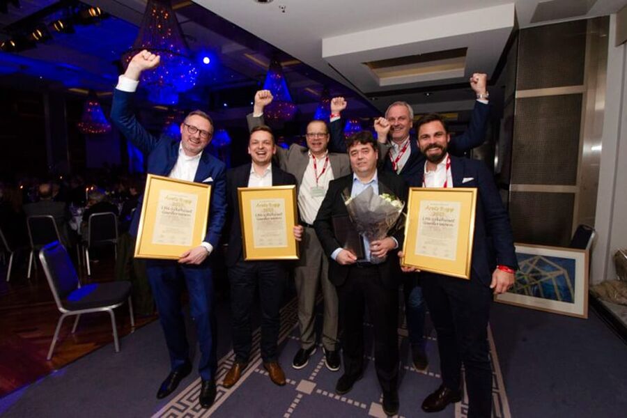 LHL-sykehuset Gardermoen stakk av med Årets Bygg. F.v.: Marcus Enskat (Nordic - Office of Architecture), Joachim Hovestøl (Hemfosa Samfunnsbygg), Arnulv Eskeland (Aspelin Ramm), Trond Erik Sveen (Aspelin Ramm), Egil Wahl (ÅF Advansia) og Simon V. Ottersland (HEmfosa Samfunnsbygg). Foto: Sindre Sverdrup Strand