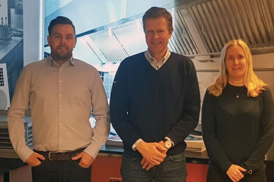 En fornøyd daglig leder Kent Østby har ansatt Per Lian som salgssjef.