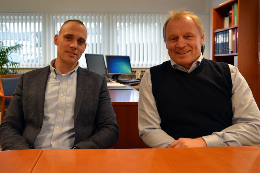 - Vår fremste samarbeidspartner er grossisten, og det er rørleggeren vi jobber for. Å utfordre rørleggeren på hvilke systemer han skal jobbe med, tror vi ikke noe på, sier administrerende direktør Petter Vang og salgs- og markedssjef Kristian Langebeck.  