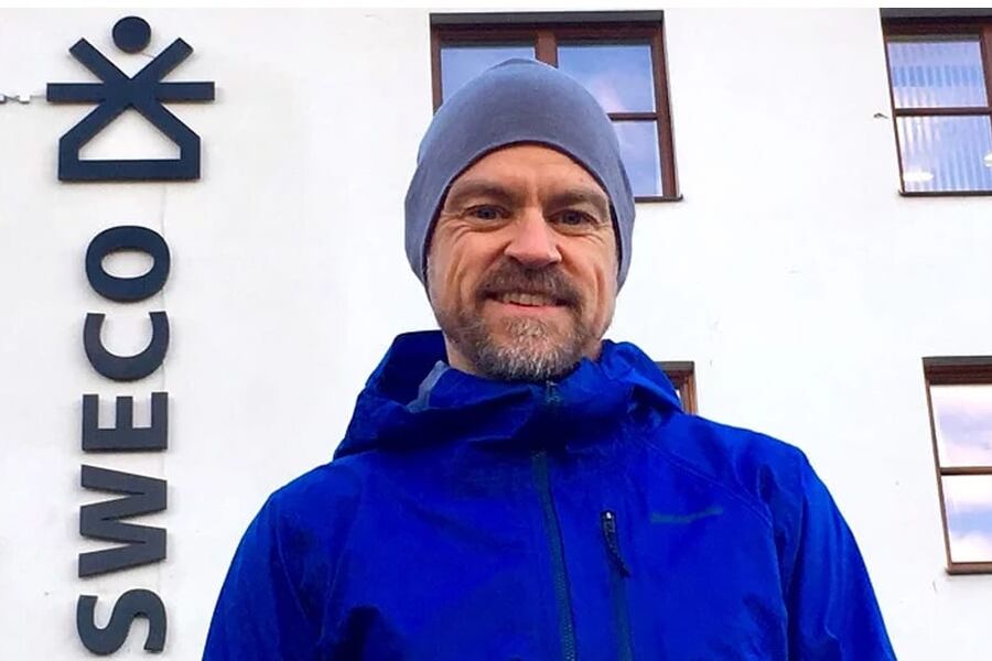 Mikael af Ekenstam i Sweco er med og prosjekterer Nord-Norges største solcelleanlegg.