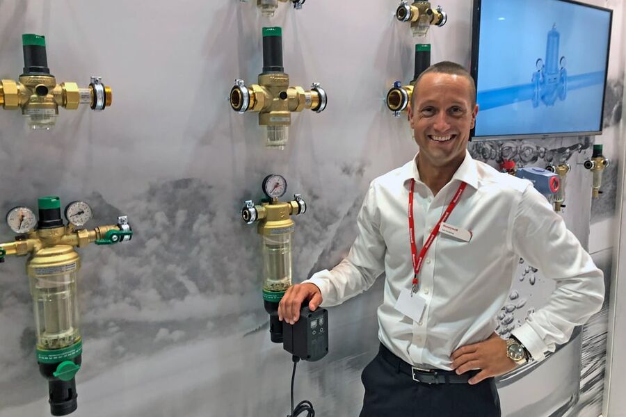 Account Manager Tom Fjordvang i Honeywell Home, merker en større interesse rundt drikkevannshygiene og sikkerhet. Det var et stort tema i mange av samtalene han hadde under VVS-dagene i år.

  
