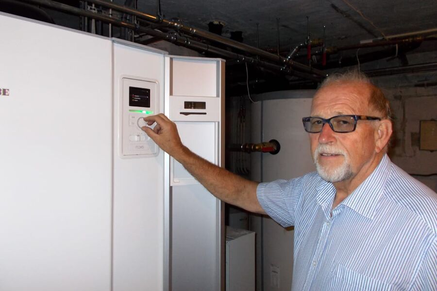 Erling Dahle, medlem av finansrådet hos St. Olav Katolske Kirke, er godt fornøyd med hele prosessen og trekker også frem brukervennligheten på displayet til NIBE-pumpen som et viktig element