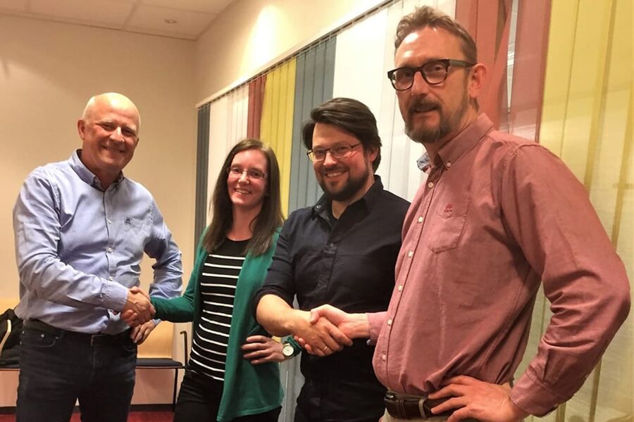 Fra venstre: Jan Kåre Iversen, regiondirektør i Norconsult; Line Heggheim Braute, arkitekt Tind & Tyri; Gunnar Gjerde, daglig leder/arkitekt Tind & Tyri og Ole H Bævre, kontorleder Norconsult Kristiansund.