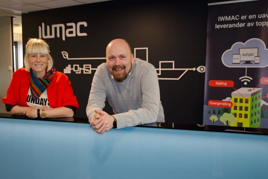 Kommunikasjonsansvarlig Belinda Renå Reitan, og daglig leder Marius Bremseth i Iwmac, forteller at de nå skal satse hardt i Sverige. Derfor er deltagelsen under Nordbygg viktig. 