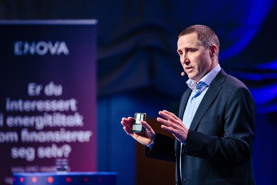 TAR NYE GREP:  Markedsdirektør Øyvind Leistad presenterer nye Enova-satsninger.