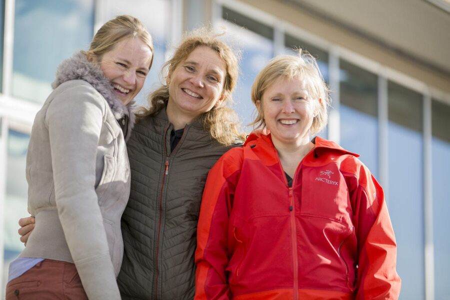 Tre daglige leder i Lavenergiprogrammets ti år, f.v.: Guro Hauge, Christine Molland Karlsen og Solveig M. Irgens. Foto: Dovydas Miliauskas 