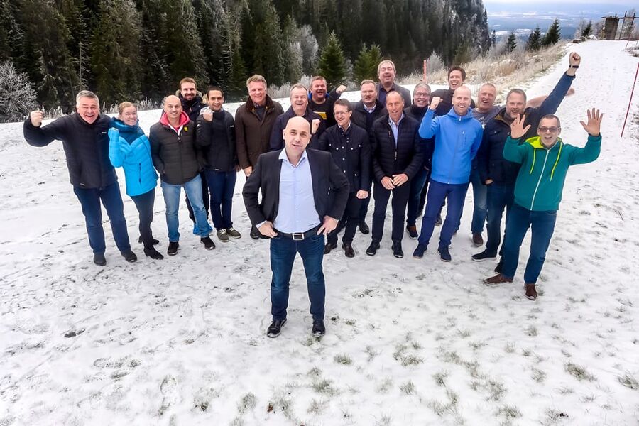 Direktør Torkil Skancke-Hansen og avdelingssjefene i Assemblin kan glede seg over tidenes ordrereserve og gode utsikter for 2018. 