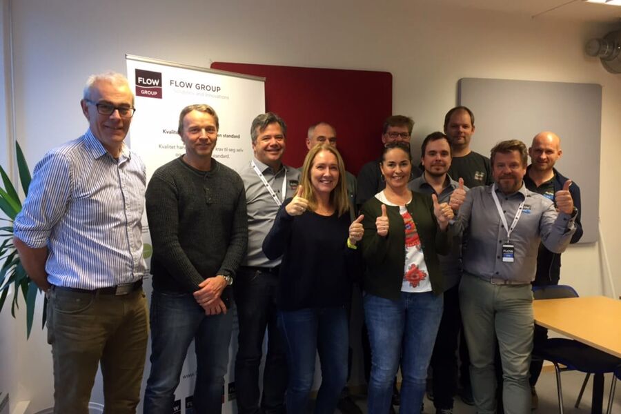 På bildet ser vi ledergruppen i Flow Trøndelag VVS AS og Atle Storås fra Dovre Sertifisering AS.