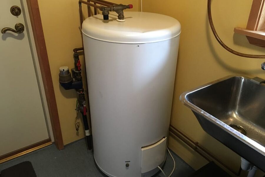 Levetiden til varmtvannsberedere er gjerne 15-20 år. Eldre beredere har høyere risiko for for vannskade, opplyser forsikringsselskapet If. (Foto: If)