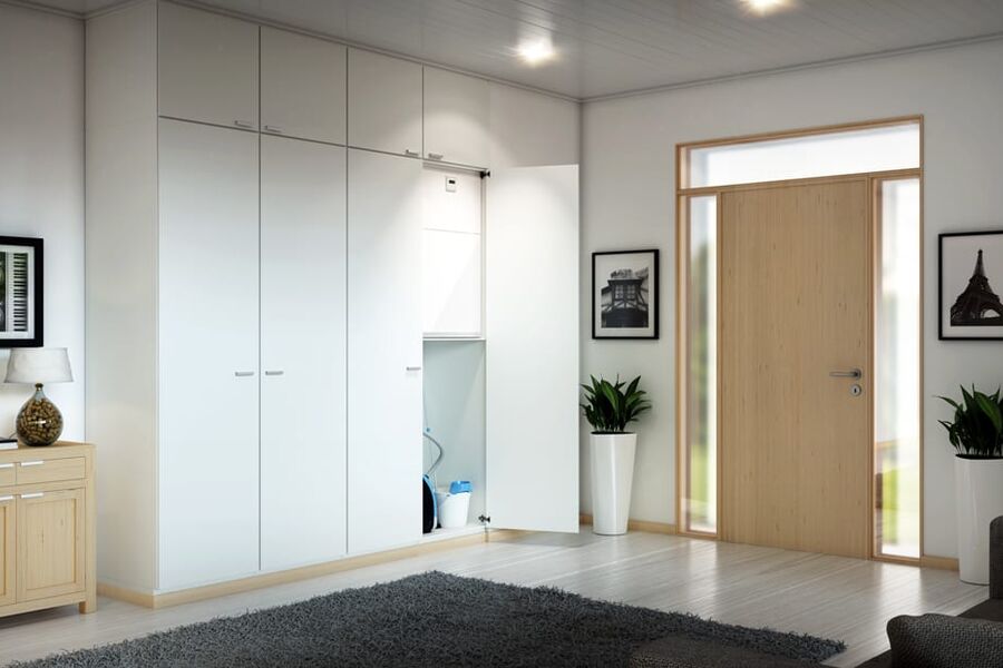 Viser Exvent Neo plassert i et helt standard garderobeskap på 60-centimeter. 