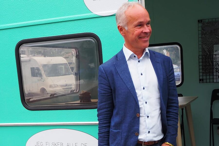 Kommunalminister Jan Tore Sanner ønsker å videreføre Lavenergiprogrammet. 