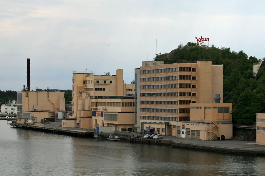Fabrikkanlegget til Jotun i Sandefjord. Foto: SNL
