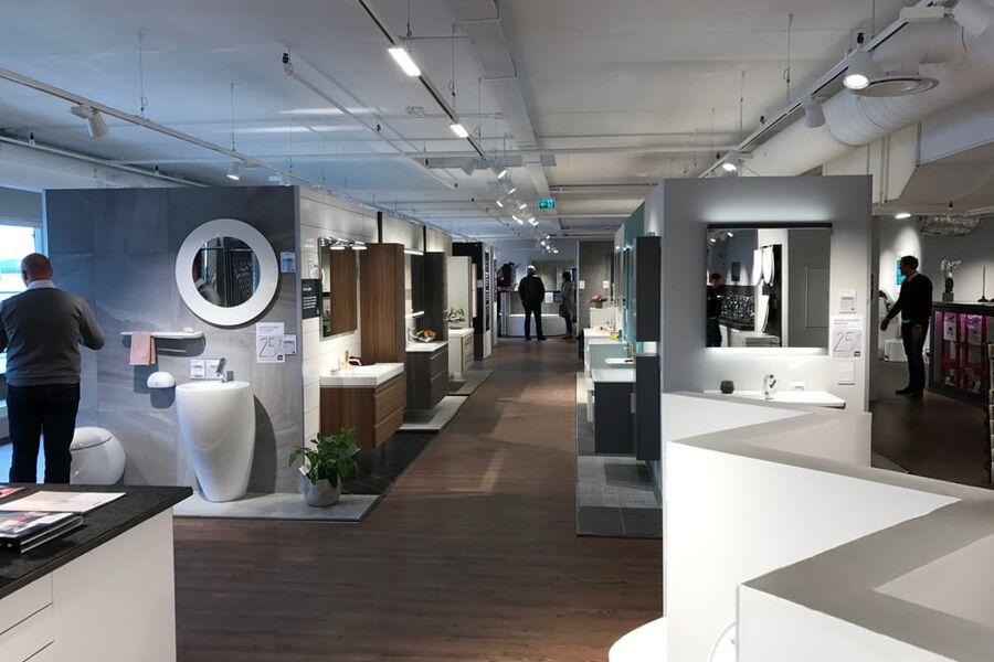 Utstillingen i den nye flotte butikken til Kringen Rør. 