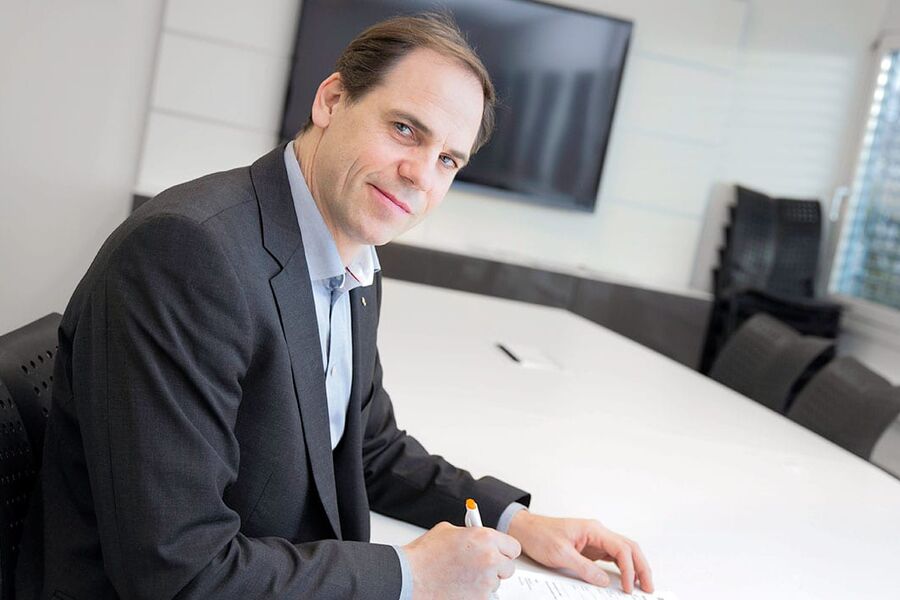 Administrerende direktør Lars Christian Fredenlund i CoBuilder svarer på reaksjoner angående ny tjeneste fra CoBuilder: 