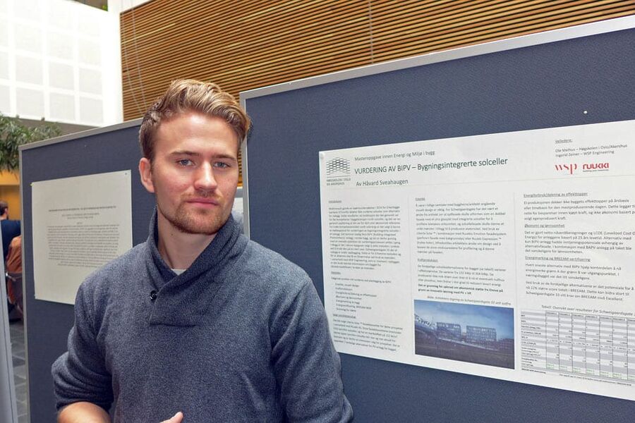 Vurderingsprosessen til Håvard Sveahaugen skal kunne brukes til å ta stilling til om solceller bør integreres i fasaden eller taket i byggeprosjekter. 

Foto: Olav-Johan Øye 