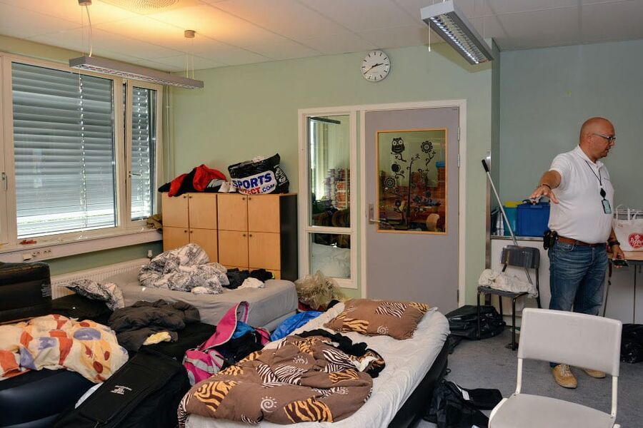 Gunnar Slinning Østad fra Undervisningsbygg på befaring på Linderud skole