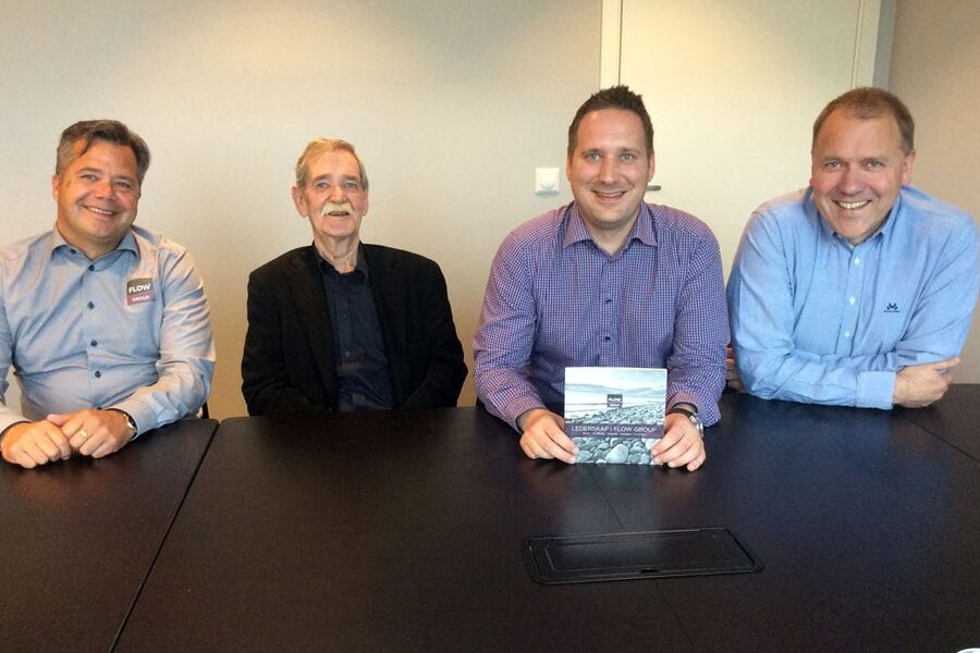Ragnar Svensen AS i Stavanger blir en del av FLOW Group. Her ser vi fra venstre, Håvard Hildrum, Flow Group, Bjørn Svensen og Roar Svensen, Ragnar Svensen AS og Mads Meisingset, Flow Group. 