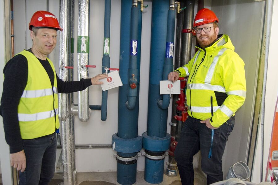 Prosjektleder Lars Enger, og avdelingssjef rør, Jonas Gustumhaugen ved Bravida Norge`s avdeling  i Trømsø. Begge er svært sentrale i Bravidas oppdrag ved Universitetssykehuset i Nord-Norge (UNN). 