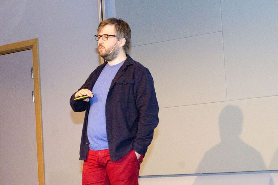 Energirådgiver Arnkell Petersen hos Erichsen og Horgen, mener at krav om passivhusstandard kan føre til ensretting med mye fokus på energi, uten at andre kvaliteter hensyntas.