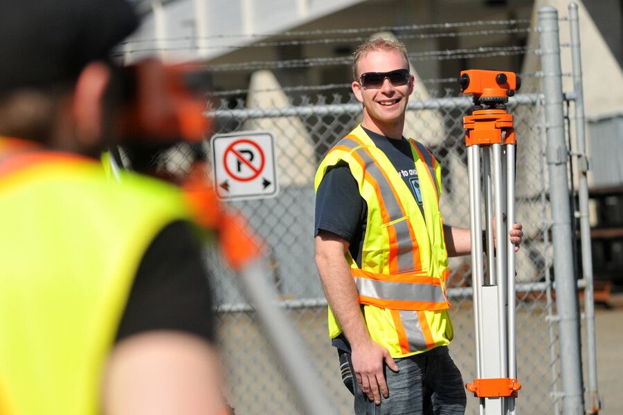 SSBs framskrivinger viser for eksempel et underskudd i 2030 på 134 000 med videregående opplæring, og en underdekning på 90 000 fagarbeidere i 2035. 