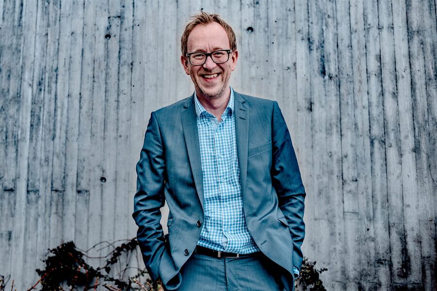  Omkring årtusenskiftet var næringen i beste fall fokusert på energiøkonomisering og på å installere sparedusjer i norske hjem. Men i dag finner du nesten ikke et selskap i bransjen som har utelatt bærekraftig utvikling i strategien sin, sier Lisø.