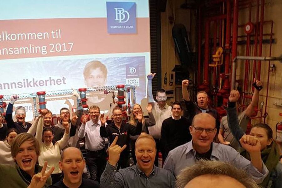 I forrige uke var det duket for den årlige brannsamlingen for BD-spesialistene.
På samlingen var det 23 spesialister fra hele landet, hvor de gjennomgikk Sprinklerskolen i sin helhet.  
