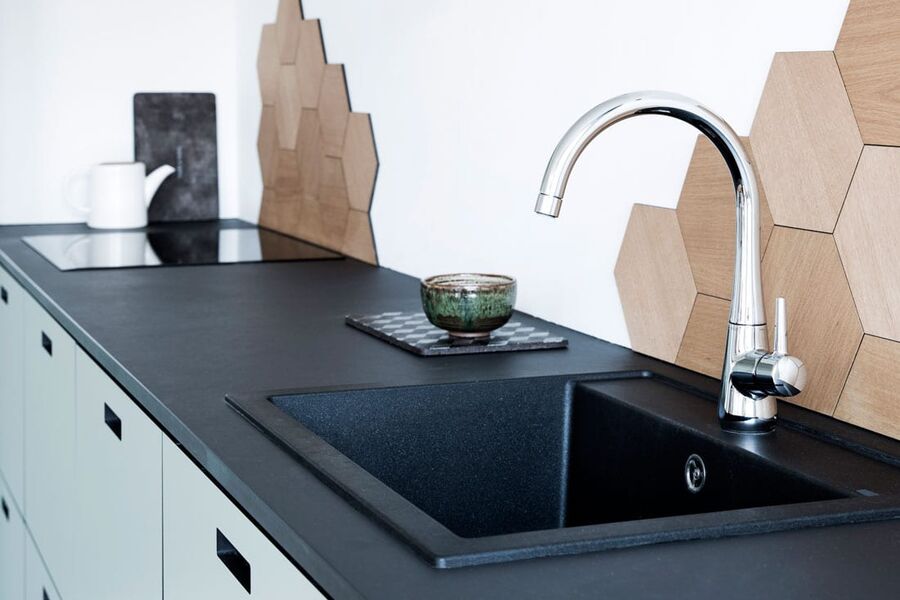 Bell er en ny komplett armaturserie fra danske Damixa. Serien består av kraner til kjøkken og bad med en avrundet form.