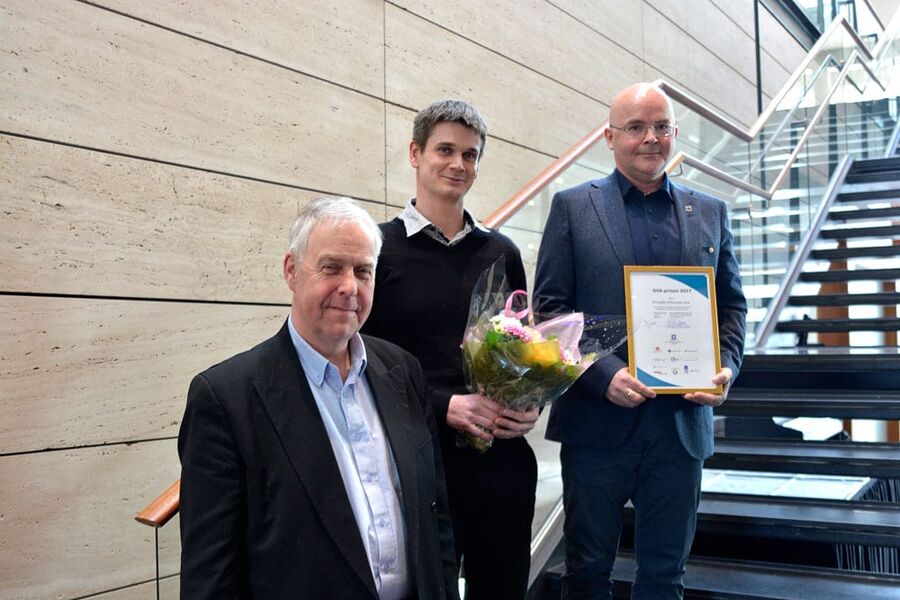 Fra venstre: Juryleder Erik Øimoen i Forsvarsbygg, prosjektleder Steinar Lerbrekk og HMS-leder Trond Erik Hetlelid i Kruse Smith.