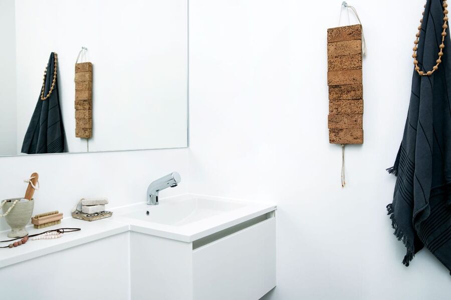 Damixa free berøringsfri servantkran med temperaturhendel.