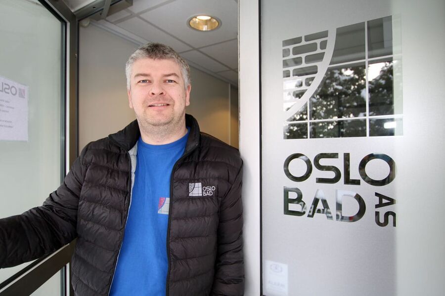Daglig leder hos Oslo Bad AS, Bjørn-Åge Røsand, er opptatt av at ting skal gjøres skikkelig. Baderomsentreprenøren med 14 ansatte er Godkjent våtromsbedrift. Foto: Rune Midtskogen, Fagrådet for våtrom