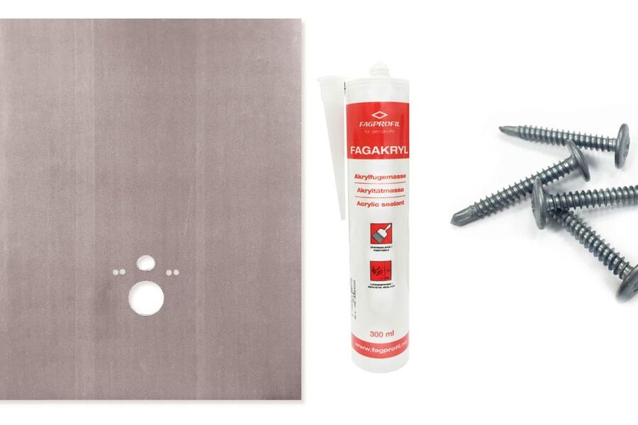 Bac frontplate blir levert i formatet 12x1200x1500 med ferdig borede hull i front for å passe til alle standard toalett sisterner.