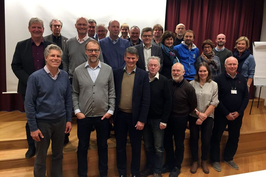 Samarbeidsforum for ledninger i grunnen samlet hos RIF. SLGs leder, Magnar Danielsen nede til venstre i bildet. (Foto: Liv Kari Skudal Hansteen, RIF)