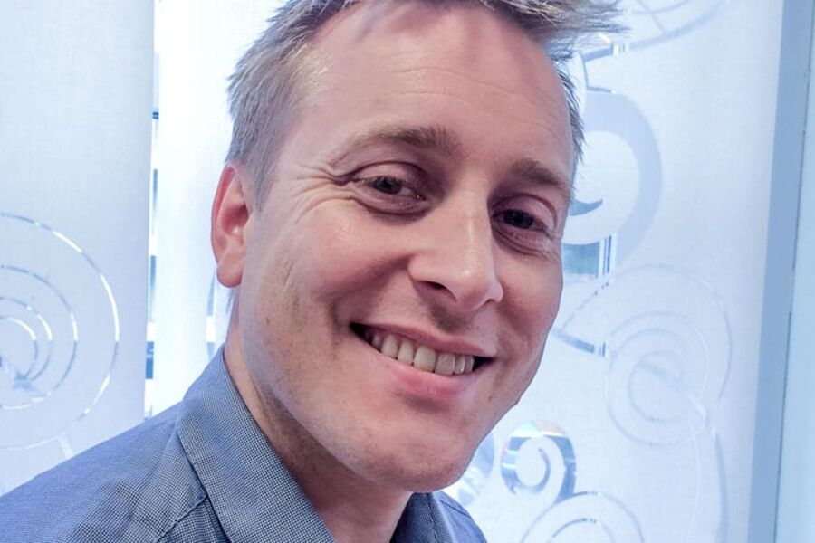 Fagdirektør i Skarland Press, David Zijdemans påpeker blant annet i denne artikkelen fra Lavenergiprogrammet, at jo lavere temperaturløft, jo høyere effektfaktor (COP) får vi. Effektfaktor er øyeblikks-verdier.