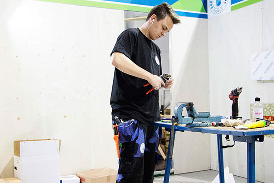 Sander H. Waage jobber til daglig hos Chr.Vestrheim AS i Bergen