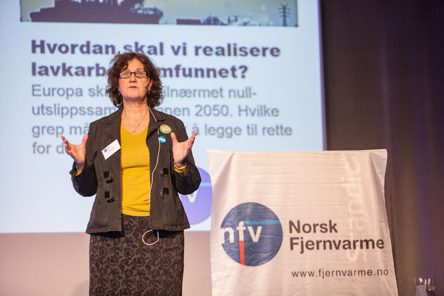 Daglig leder Heidi Juhler i Norsk Fjernvarme mener regjeringen må skifte gir i det grønne skiftet. (Foto: Johnny Syversen / Norsk Fjernvarme)
