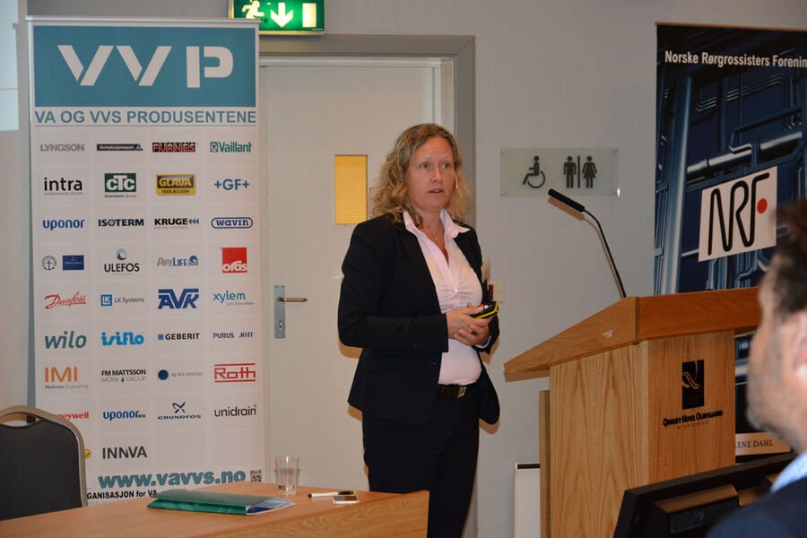 Anne Espelien fra Menon-Economics, presenterte under årets VA/VVS møteplass en fersk rapport om VA-og VVS-bransjens tilstand i forhold til produsenter, grossister og rørleggerens rolle i dagens verdikjede. 