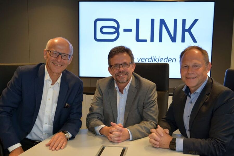 Byggenæringens tre varedatabaser, Elektroforeningen (EFO), Norske Rørgrossister Forening (NRF) og Norsk Byggtjeneste AS (NOBB) er klare til å lansere kommunikasjonsplattformen B-Link som skal digitalisere byggenæringen. Her er de representert med fra venstre, Halvard Gavelstad, Norsk Byggtjeneste,Terje Røising, NRF, og Frank Jaegtnes, EFO.