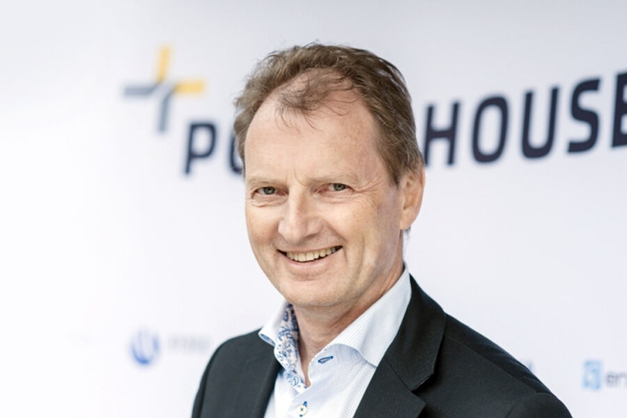 - Vår tverrfaglige kompetanse får med dette en sterk, lokal forankring på Sunnmøre, sier adm. direktør Øyvind Mork. Mork er for øvrig styreleder i 