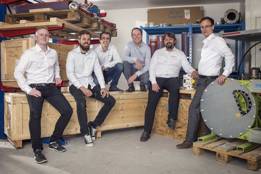 Hermund Øvstetun, Gaute Løvlien, Karen Grigoryan, Lars Frost, Rikard Strand og Artur Burdek. Tore Hamre og John Ivar O. Aronsen på distriktskontorene er ikke med. Heller ikke servicepartnere rundt om i Norge. Alle foto: Morten Wanvik