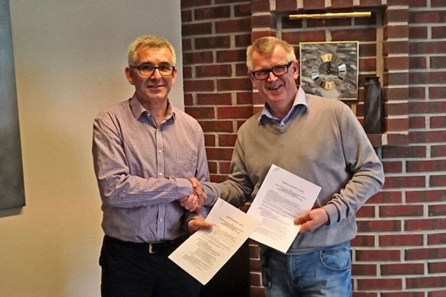 Fagdirektør Byggautomasjon i GK, Roar Johannesen ( tv), og Bjørn Erik Østli i Forsvarsbygg. foto:GK