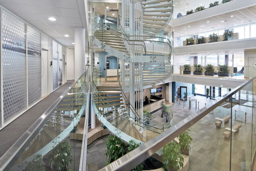 Dagslys, materialbruk og god ventilasjon er noen av inneklima-parametrene som er vektlagt i Frontbygget. Foto: HasleLinje. 