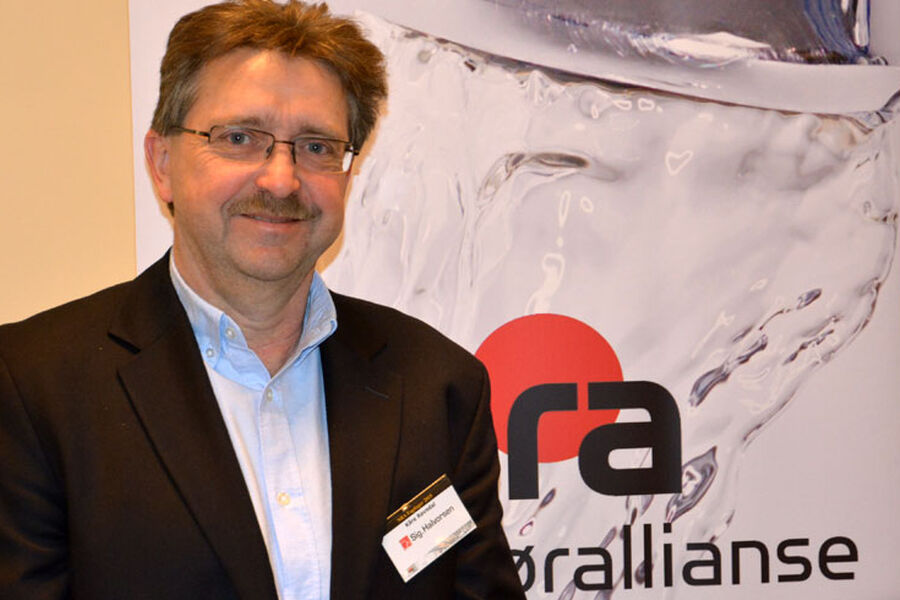 Konsernsjef hos Sig. Halvorsen, Kåre Ravndal mener våtromskabiner er fremtiden i større byggeprosjekter, men det er ikke helt problemfritt å installere   slike bokser. 