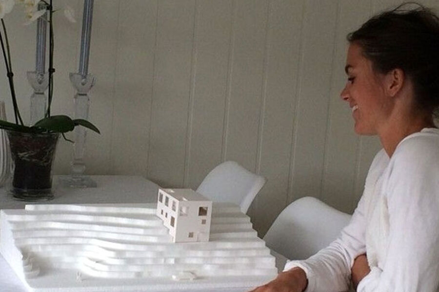 Wenghuset:Wenghuset er et samarbeid mellom skiløperen Heidi Weng og et partnerskap ledet av Saint-Gobain byggevarer. Arkitekter: Sanden+Hodnekvam