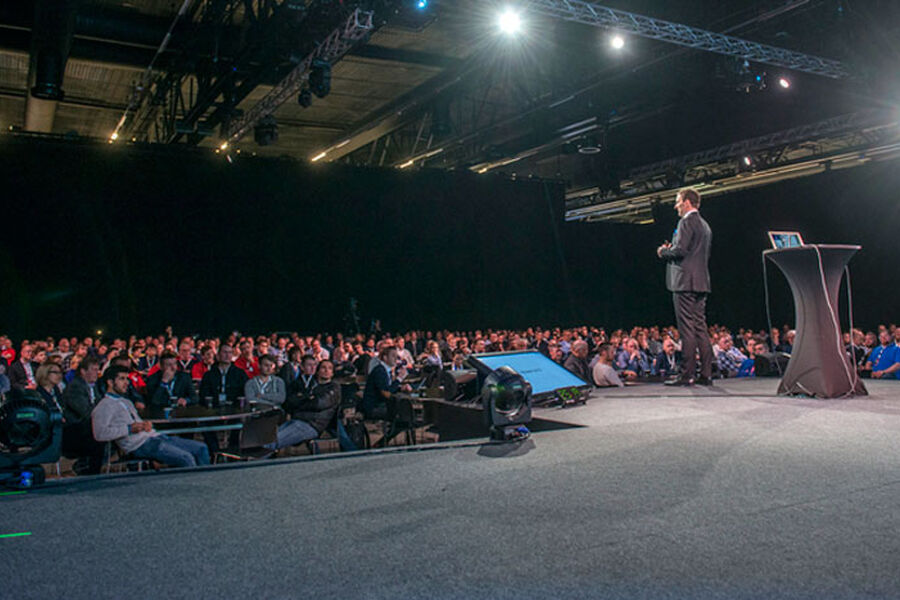 Kjedeleder i Varme og Bad, Øystein Kjellsen innledet arrangementet med 850 deltakere.