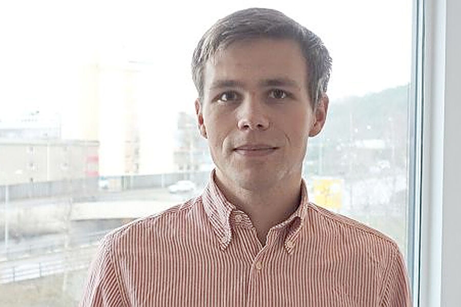 Anders Espeseth (25) studerer til daglig Energi og Miljø ved NTNU i Trondheim og skriver master om smarthus-teknologi. Foto: GK