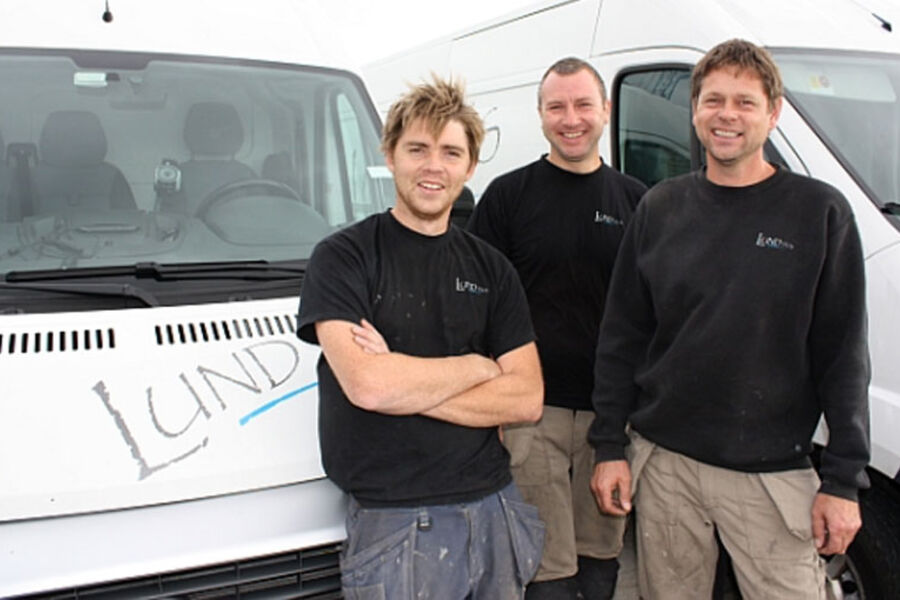 Bildet viser fra venstre, Håkon Nilsen, Vidar Hansen og Kjell Rune Storholm i Lund VVS AS i Kristiansand.